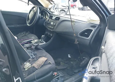 2012 Chrysler 200 Lx z USA, uszkodzony, nr VIN 1C3CCBAB7CN236060